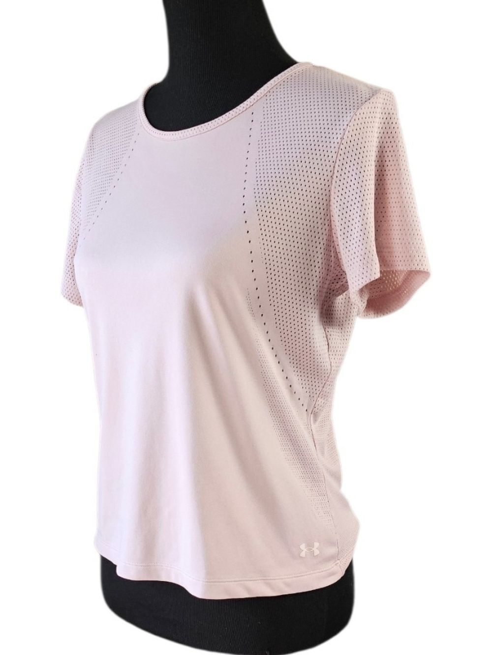 Under Armour Pink Mesh Performance Workout Top Medium